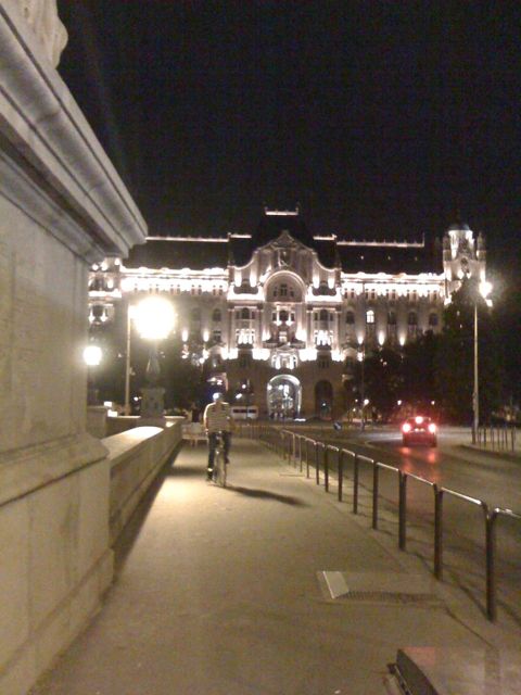Look from Chain Bridge to Parliament